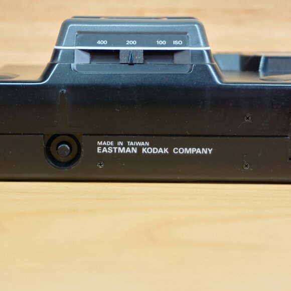 Vintage Kodak VR35 35mm Film Camera, Point & Shoot, Made in Hong Kong - Picture 9 of 10